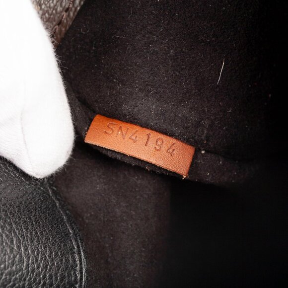 Authentic Black Louis Vuitton Monogram Canvas Pallas Tote Bag - Picture 13 of 15